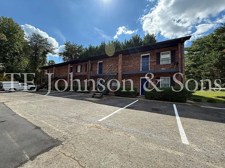 126 Weatherwood Ct #1 — Photo 3
