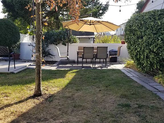 3rd image of 190 Ludlam Ave