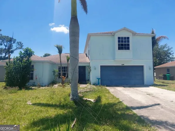 1300 SE Navajo Ln, Port Saint Lucie, FL 34983