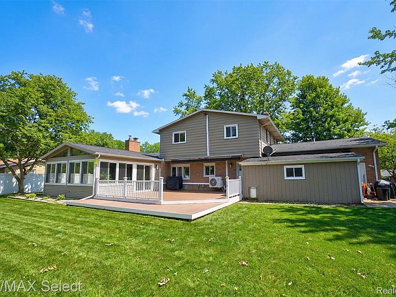 4th image of 5401 S Sycamore Dr