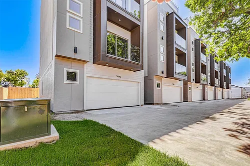 5638 Dolores St Photo 1