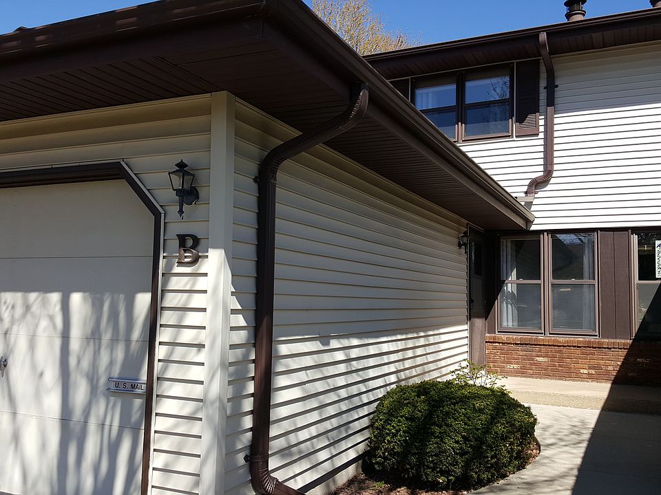 2nd image of 800 S Westhaven Pl Unit B
