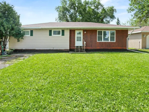 111 Bean Ave, Dilworth, MN 56529