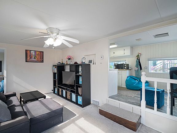 4th image of 701 Spanish Main Dr #627