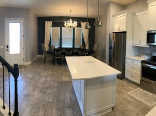1987 White Feather Loop, Oakland, FL 34787