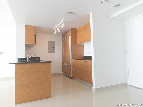 5th image of 50 Biscayne Blvd APT 2405