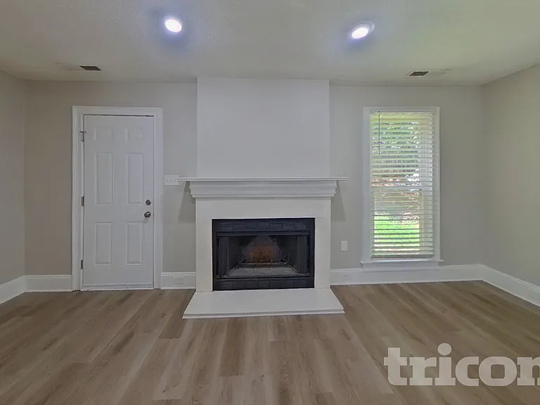 7100 Idlewild Brook Ln — Photo 2