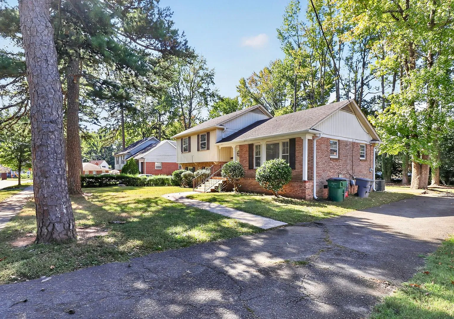 Beautiful 4-Bedroom Home in East Charlotte! — Photo 2