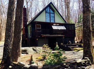 196 E Lake Dr, Milford, PA