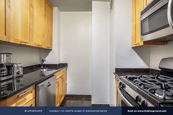 Rented by The Blueground | media 72