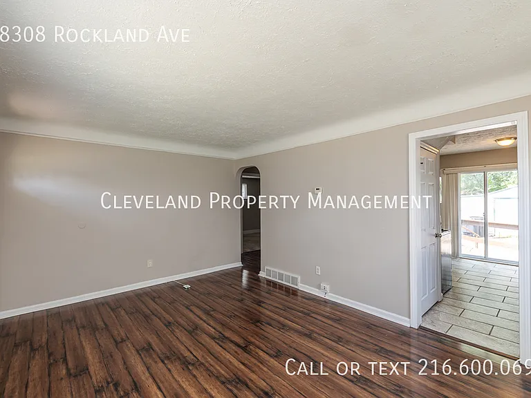 18308 Rockland Ave — Photo 8
