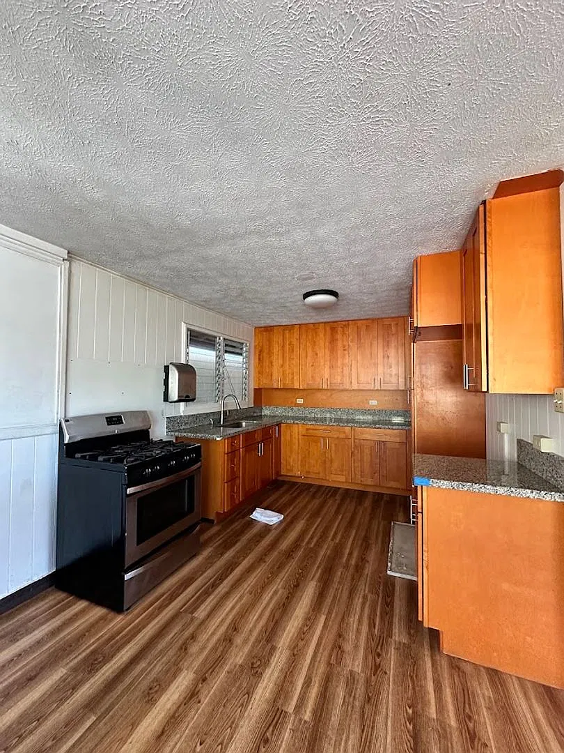 Kalihi 2673 A (Fiesta) — Photo 2