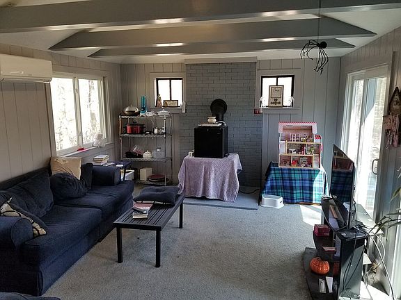 5th image of 154 Woodland Dr