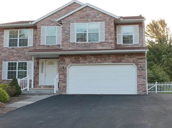 169 W Oak Ct, Indiana, PA 15701