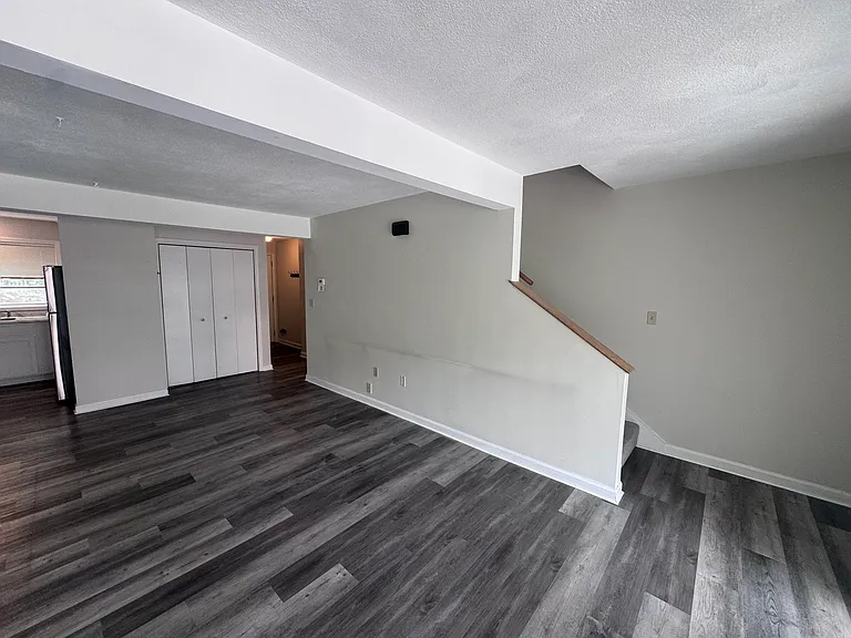 168 Pine St #5 — Photo 6