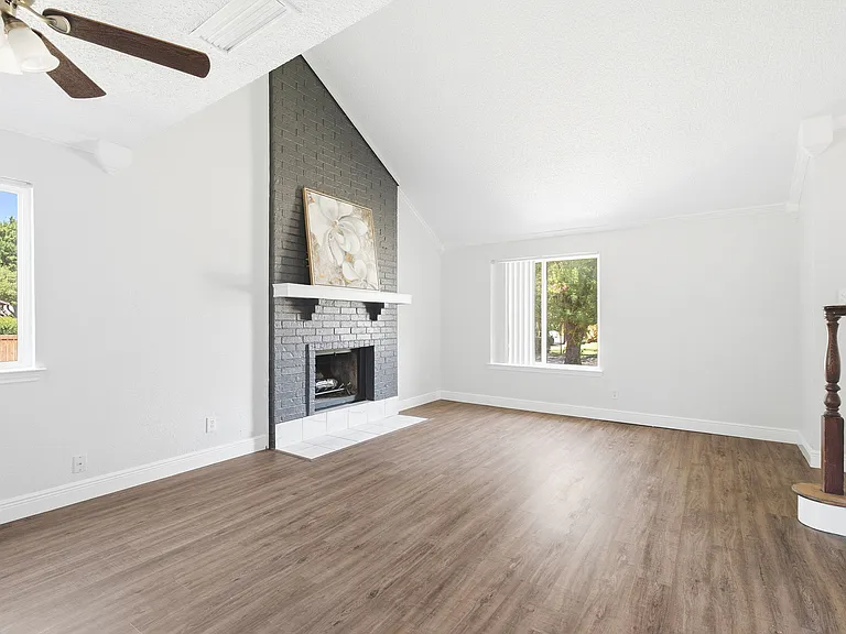 2930 Lancer Ln — Photo 4