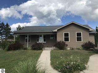 13723 S Bugai Rd, Traverse City, MI 49684