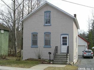 16 Burr St, Cazenovia, NY 13035
