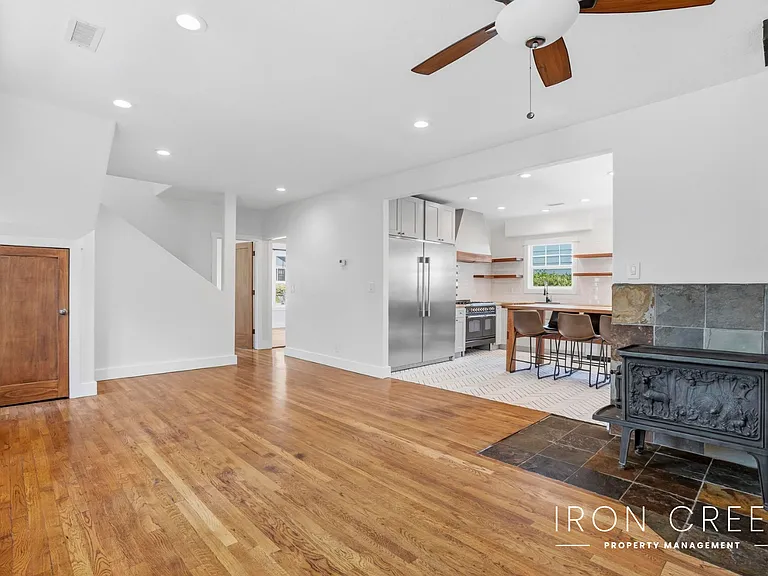 409 W Ada St — Photo 6