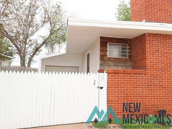 2nd image of 805 W Yucca Ave