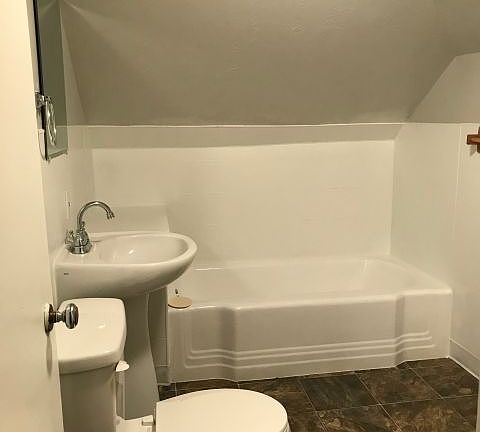 2nd image of 820 Avenue C APT 3