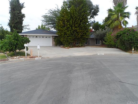 2nd image of 11393 Tropic Ct