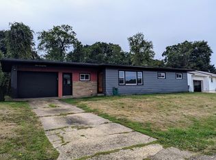 1279 Stewart Ln, Coshocton, OH 43812