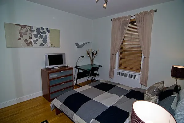 Rented by Sterling Holdings | media 6