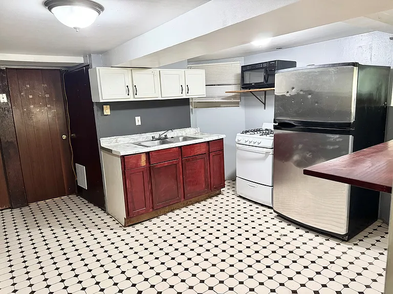 2727 N Monticello Ave #G — Photo 4