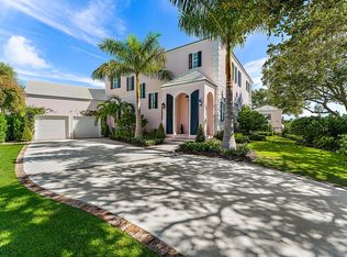 19 Country Club Cir, Tequesta, FL 33469