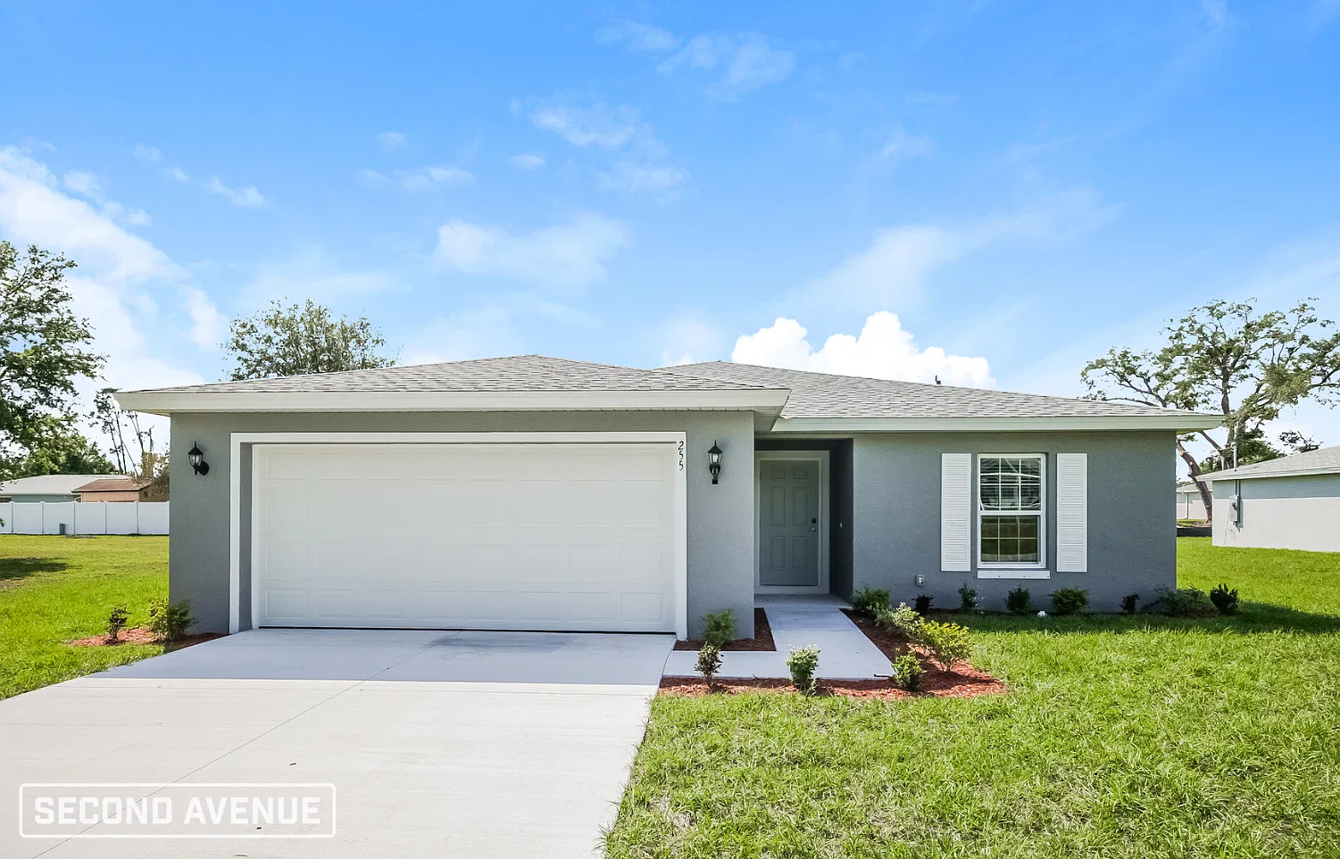 4 bed, 2.0 bath, 1833 sqft, $1,949 — Photo 1