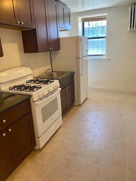 1 bed, 1.0 bath, $1,850 — Photo 2