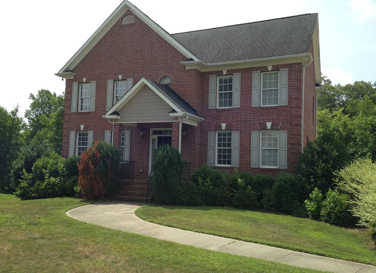 4 bed, 3.5 bath, 3350 sqft, $2,975 — Photo 1