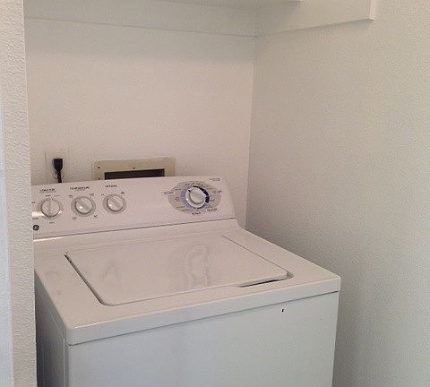 Dryer (comes with washer also)