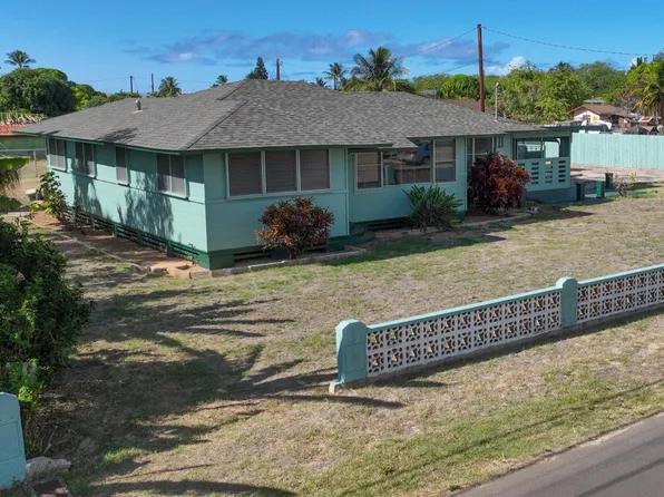 7976 Elepaio Rd, Kekaha, HI 96752
