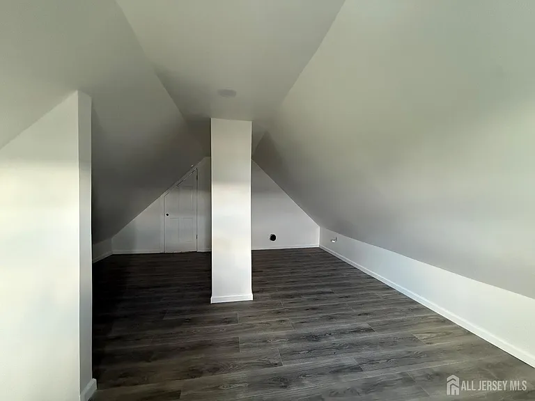 46 Hayward Ave #2 — Photo 7