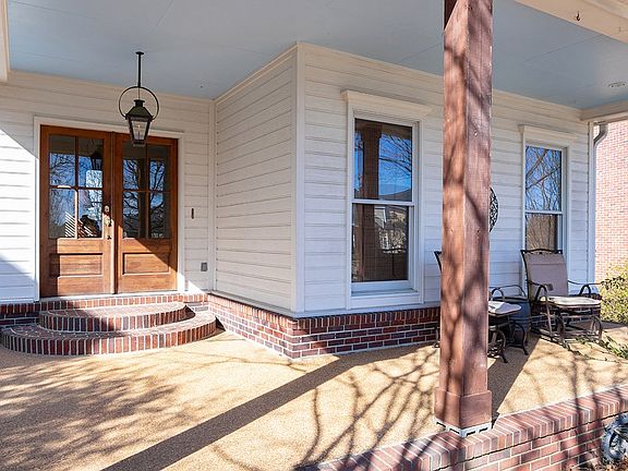 3rd image of 507 Exbury Dr
