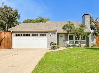 938 S Riverside Dr, Grapevine, TX 76051