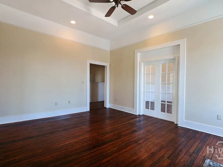 315 W Gwinnett St — Photo 8