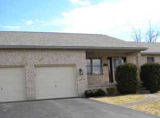 1611 Olde Dominion Dr, Altoona, PA 16602