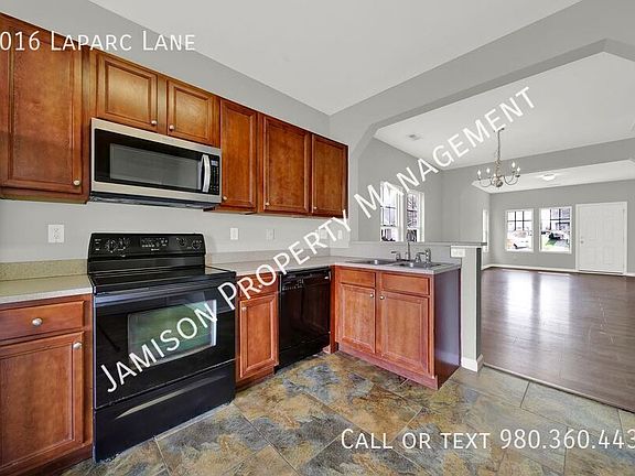 5th image of 1016 Laparc Ln