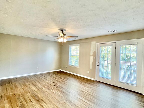 2nd image of 616 Sherard Cir #A