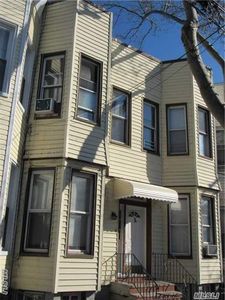 7 Grant Ave, Cypress Hills, NY, 11208