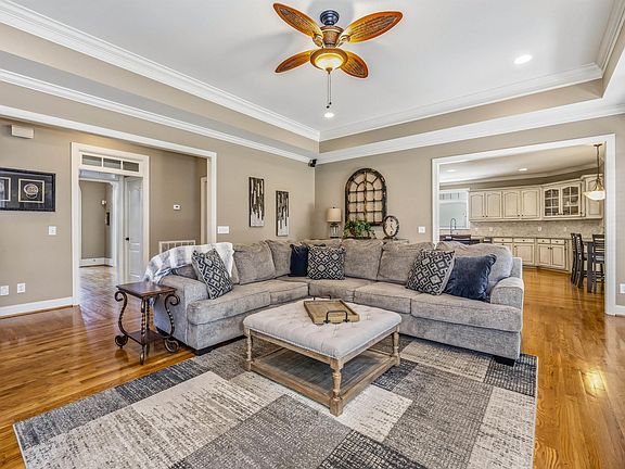 5th image of 5162 Lake Crest Cir