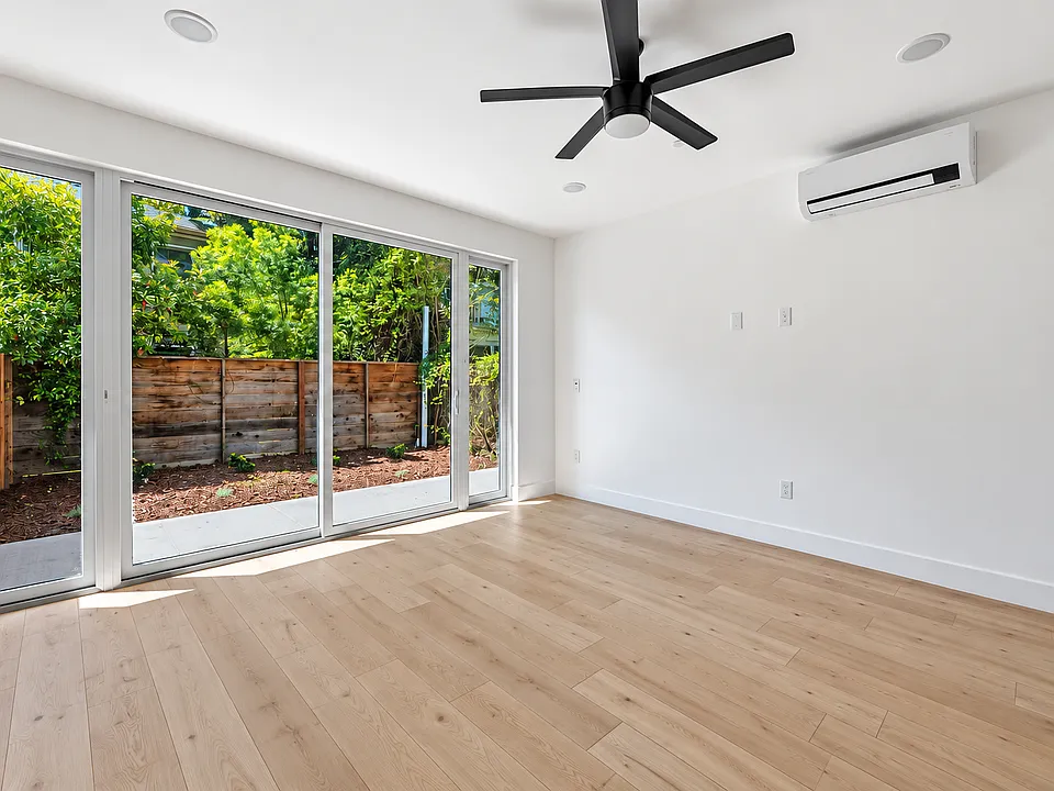 1014 Uptown Aly #2