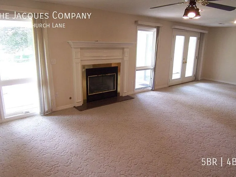 1450 N Fenchurch Ln — Photo 4