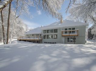 2710 Westridge Cir, Hopkins, MN 55305