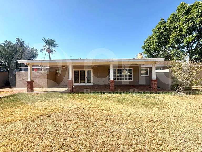 3421 E Camelback Rd — Photo 22