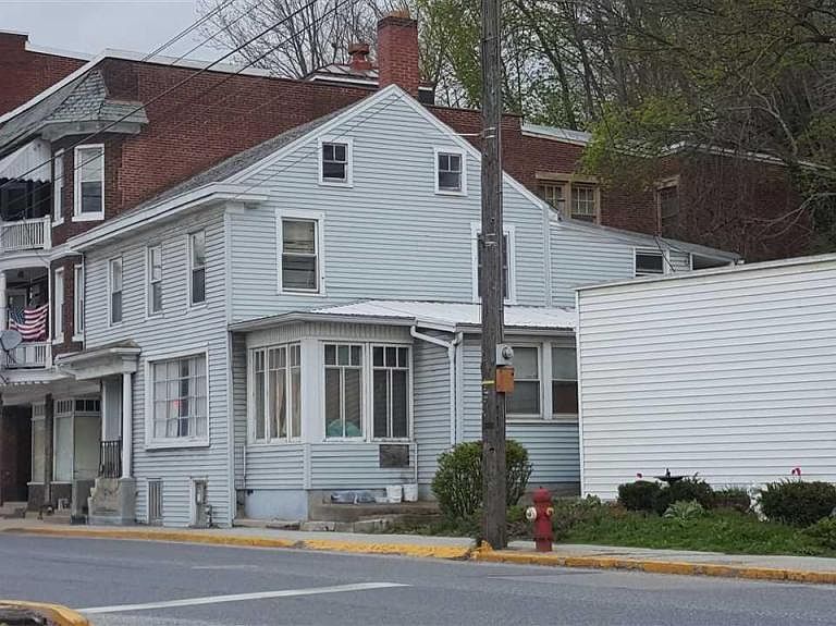37 Main St Glen Rock, PA, 17327 Apartments for Rent Zillow