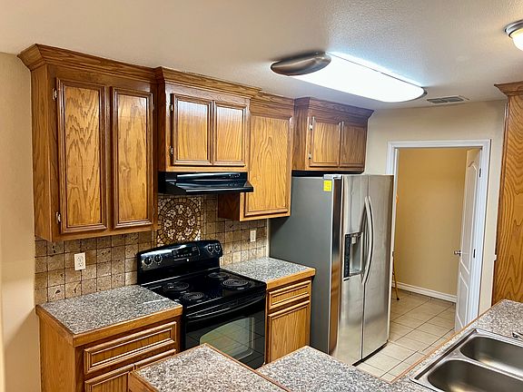 2nd image of 15525 Palmira Ave APT A